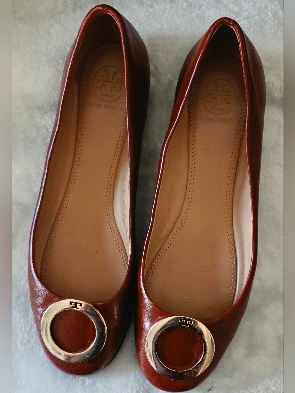 Tory Burch Chestnut Brown Leather Ballet Flats with Gold Medallion